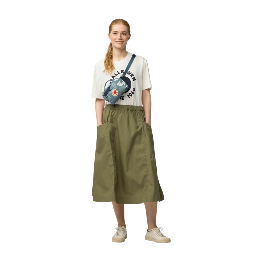 kanken_graphics_hip_pack_23200358-577-986_c_model_2002.png
