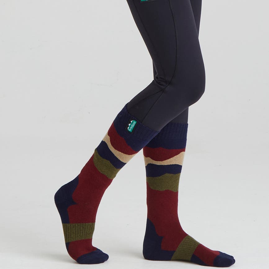 MERINO_WOOL_SOCKS_FULL_LENGTH_NAVY_STRIPE_008_FC_1200px.jpg