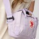 kanken_crossbody_23200395-457_g_model_2761.jpg