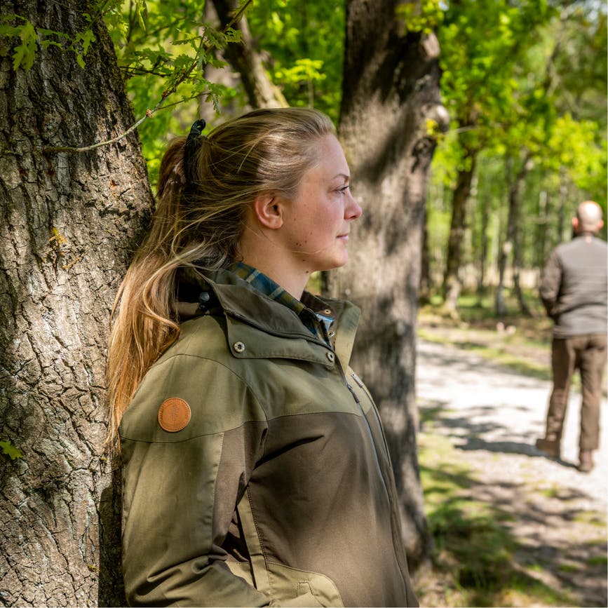 3300-723-40_Pinewood-Womens-Jacket-Finnveden-Hybrid-Extreme_Dark-Olive-Hunting-Olive.jpg