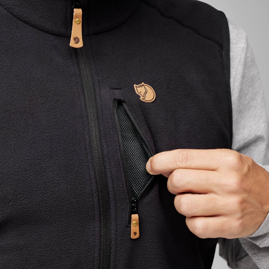 ovik_lite_fleece_vest_m_12600244-550_g_model_fjr.jpg