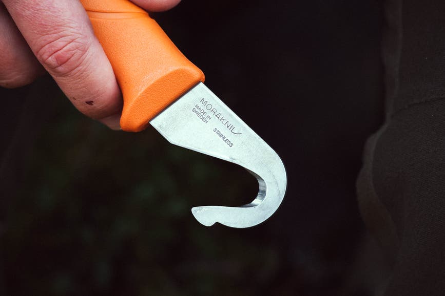 morakniv_hunting_gut hook knife.jpg
