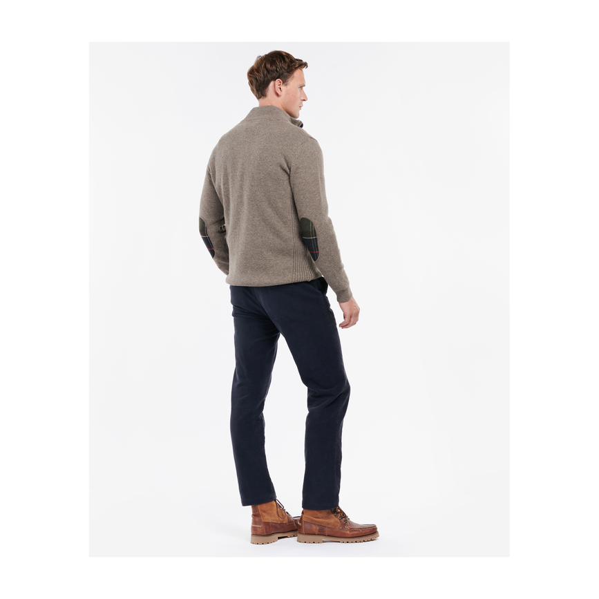 mkn0837ol76_03getthelook_model.png