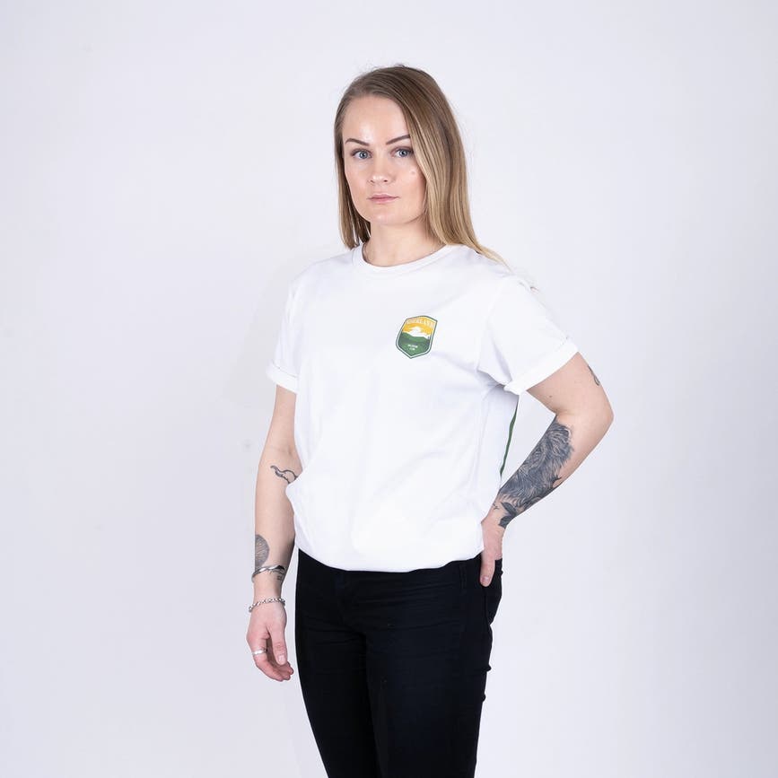 VACATIONCLUBTSHIRT-WHITE2.webp