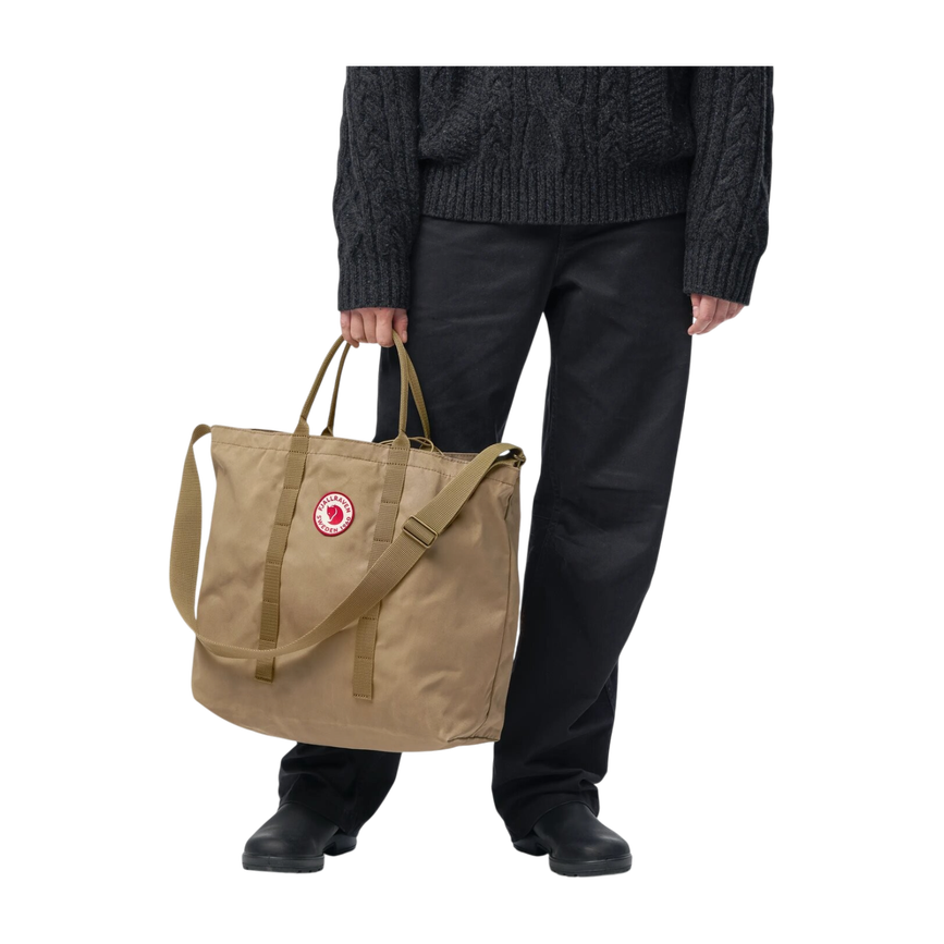 1960_tote_23200393-221_h_model_2556.png