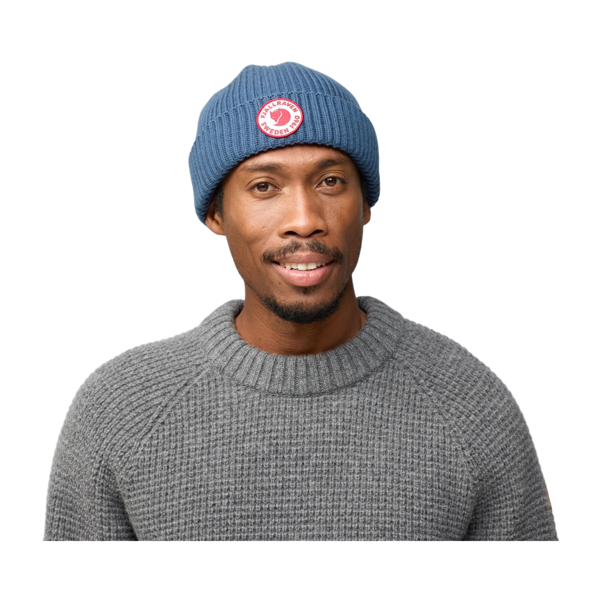 1960_lite_logo_hat_13100234-534_c_model_0881.png