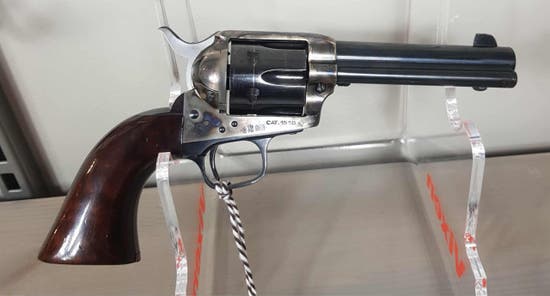 Uberti SA Cattleman .45LC 247303 4,0.jpg